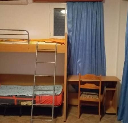 Melana Apartment Tirós المظهر الخارجي الصورة
